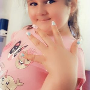 Meet your Posher, Khalida